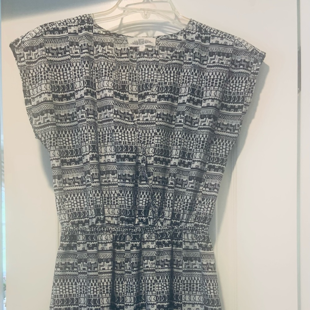 Black and white print dress by Hippie Rose